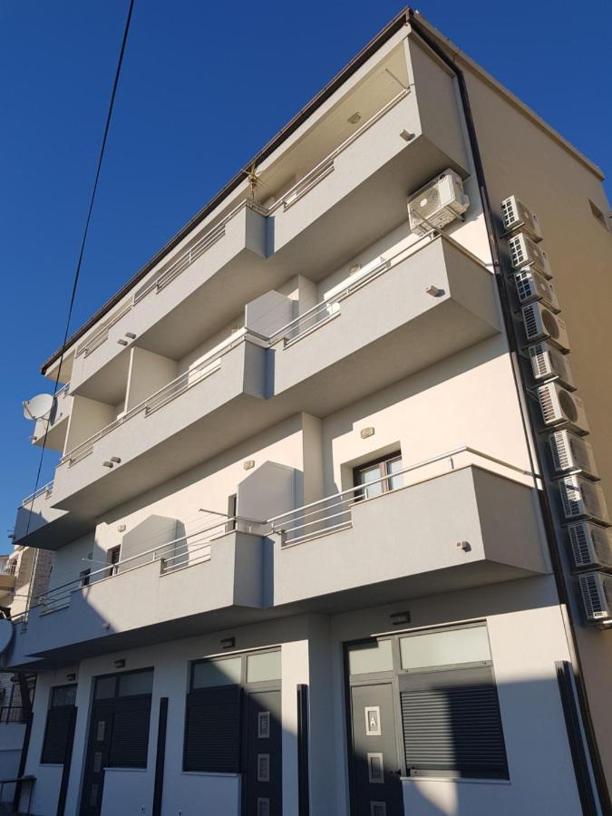 Ferienwohnung Grey House Makarska Exterior foto
