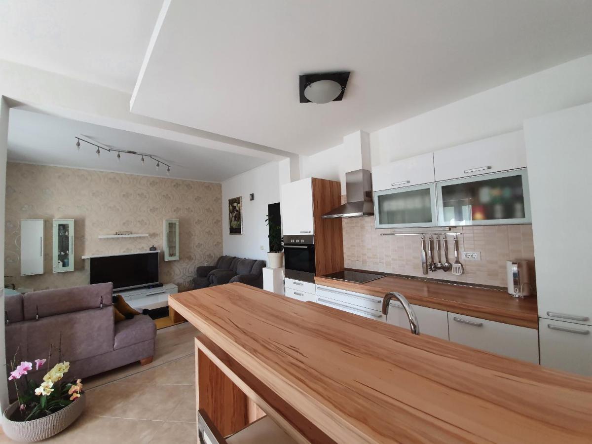 Ferienwohnung Grey House Makarska Exterior foto