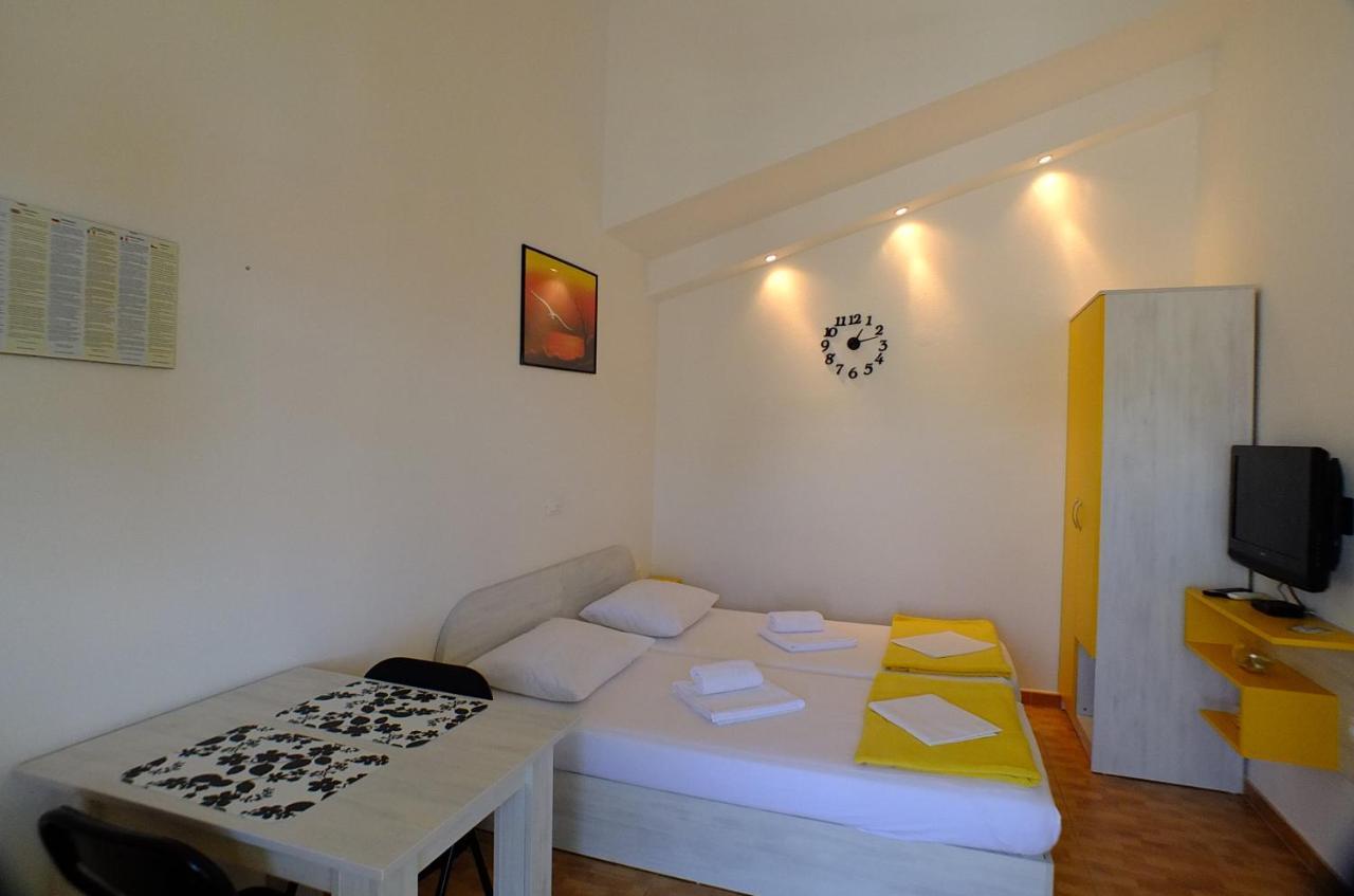 Ferienwohnung Grey House Makarska Exterior foto