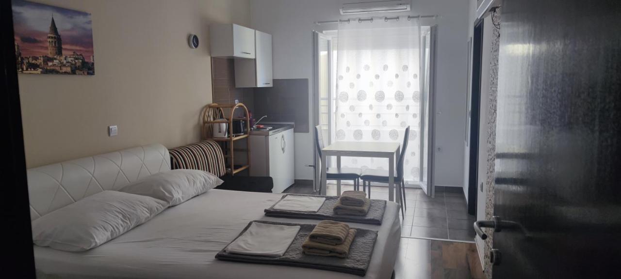 Ferienwohnung Grey House Makarska Exterior foto